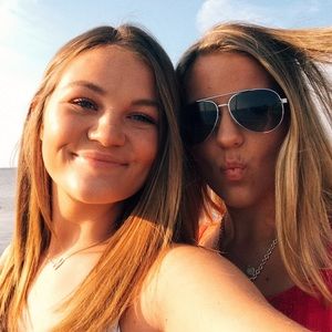 Meet your Posher, Molly